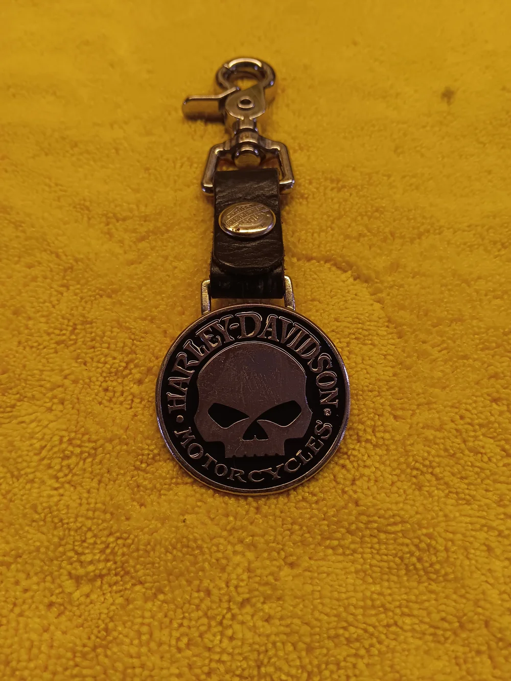 Harley-Davidson Black Skull Keychain - Men's Accessory